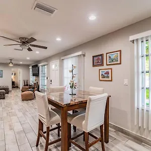 Town 'n' Country Cozy Corner, Your Florida Fun Hub Tampa