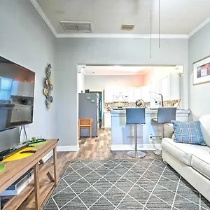 Updated Ybor Duplex About Half Mi To Seventh Ave! Tampa