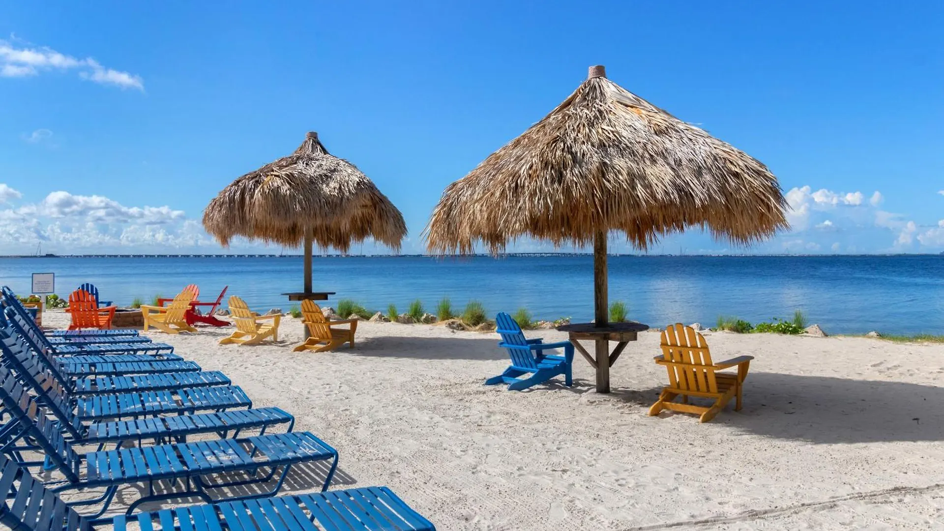 Apartment 227-Wifi, New Paint, Amazing Views, Close To Bucs Stadium Tampa