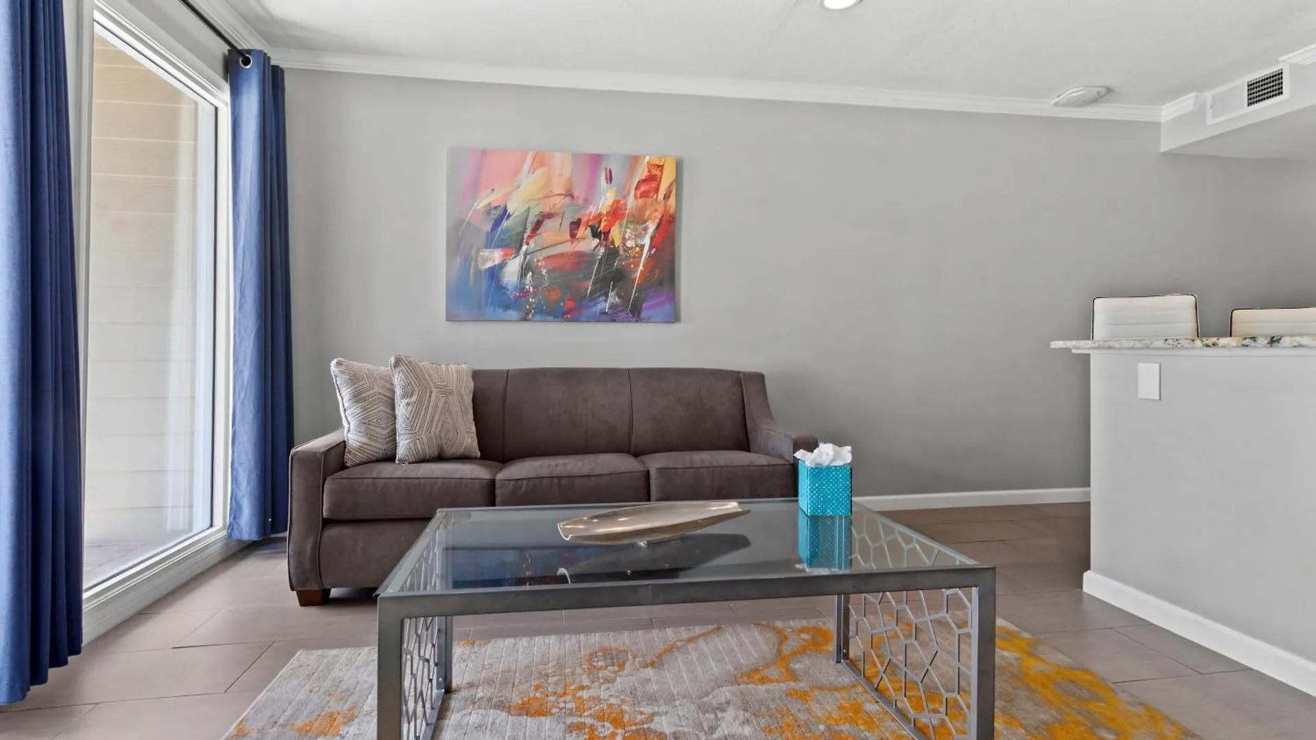 Apartment 227-Wifi, New Paint, Amazing Views, Close To Bucs Stadium Tampa