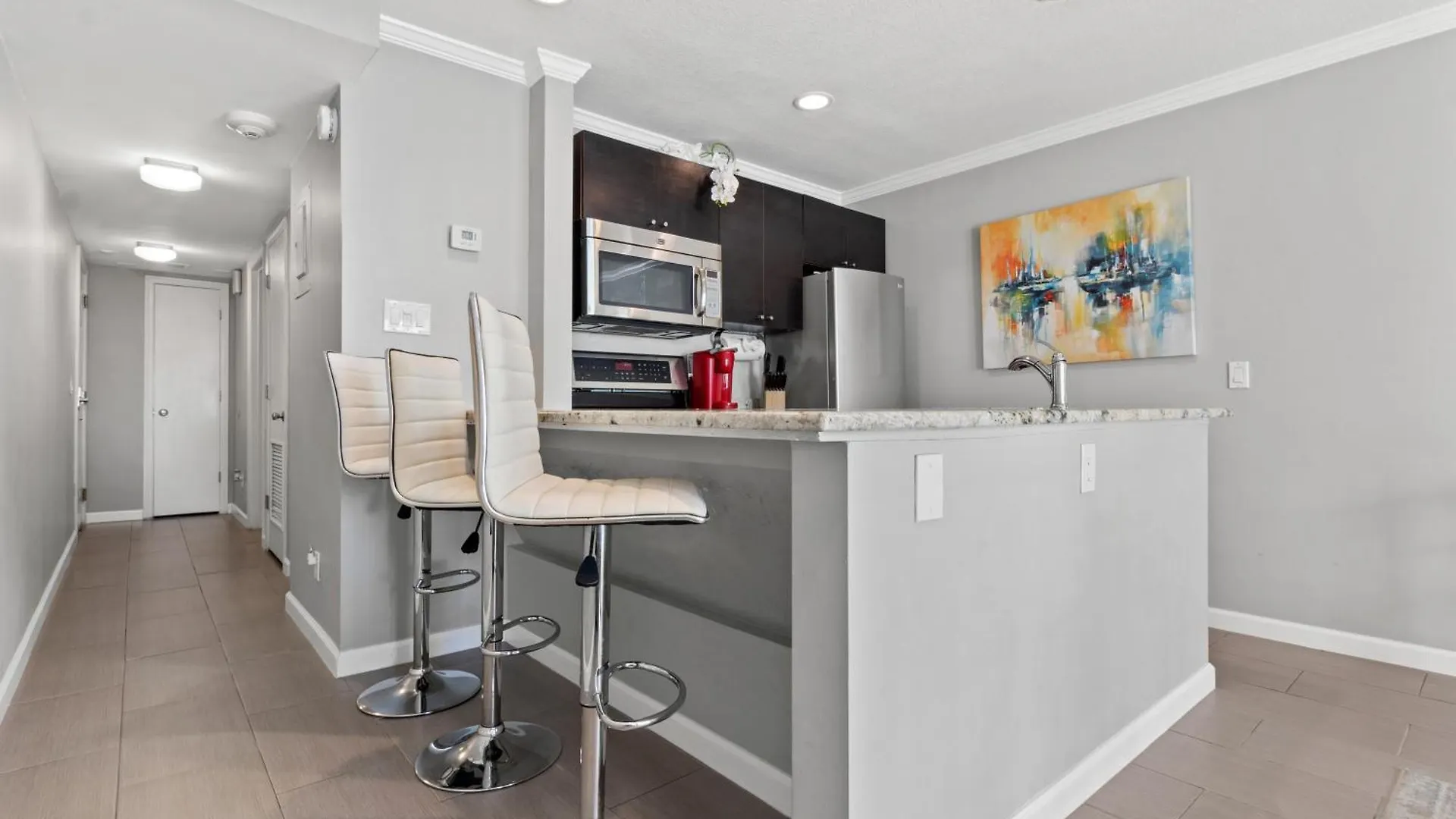 227-Wifi, New Paint, Amazing Views, Close To Bucs Stadium Tampa Apartment