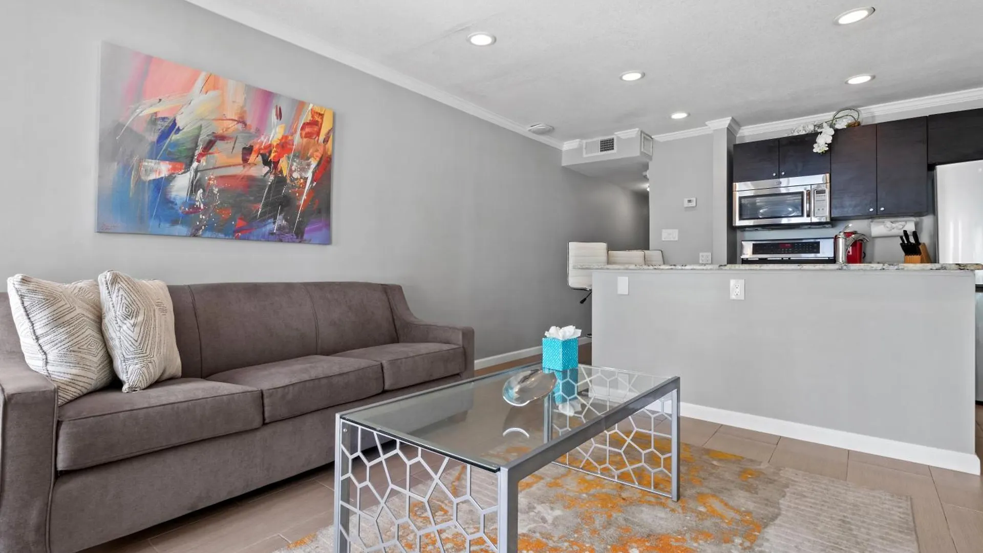 227-Wifi, New Paint, Amazing Views, Close To Bucs Stadium Tampa 0*,